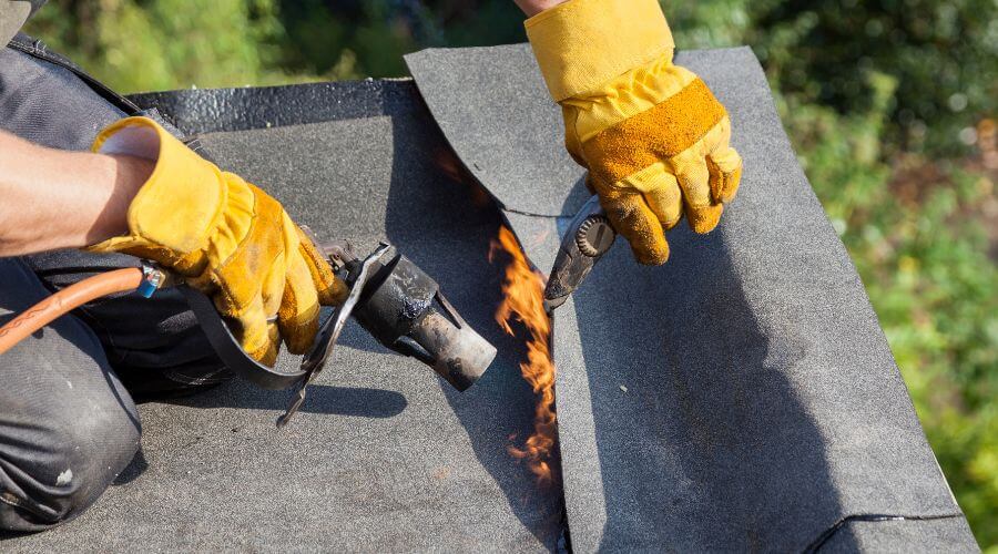 Expert Emergency Roof Repairs services in Emporia, KS